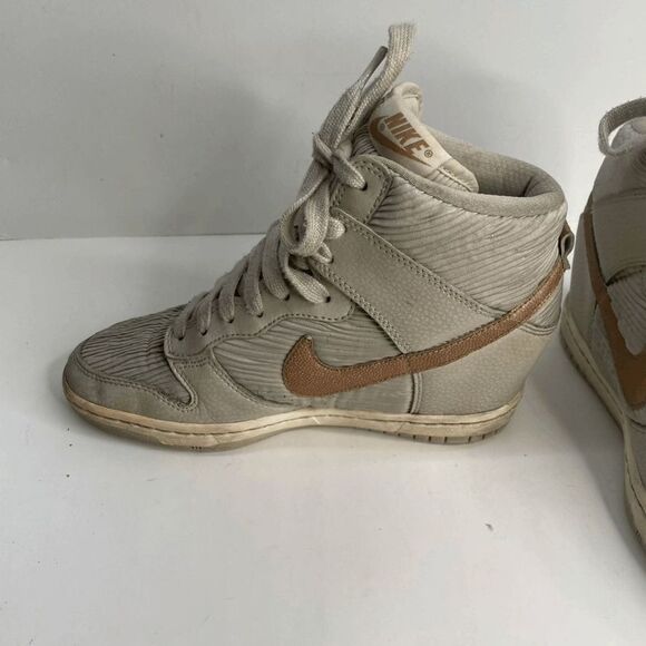 Nike Dunk Sky Hi Women’s Size 7 US Gray 528899-013 Lace Up Sneaker Shoes Heels - Picture 5 of 9